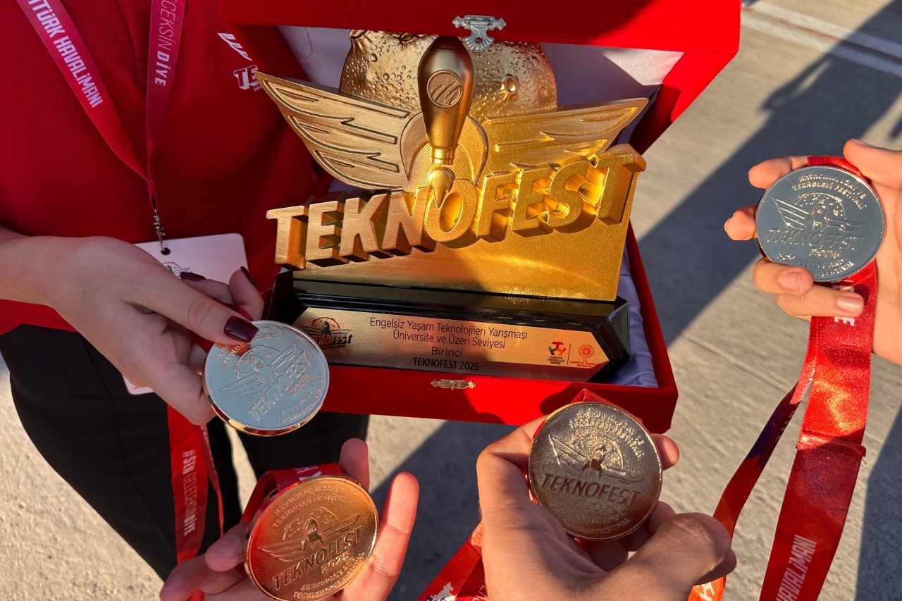 BDU-nun komandası “TEKNOFEST-2025”də tarixi uğura imza atdı - FOTOLAR